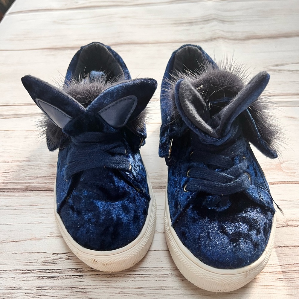HOO bunny‎ ear & mink fur-trim blue velvet Girls Sneakers size 13